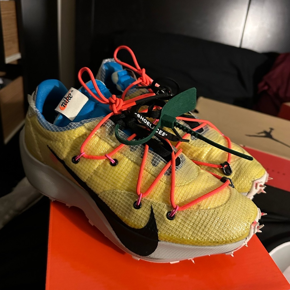Off whites - Picture 7 of 9